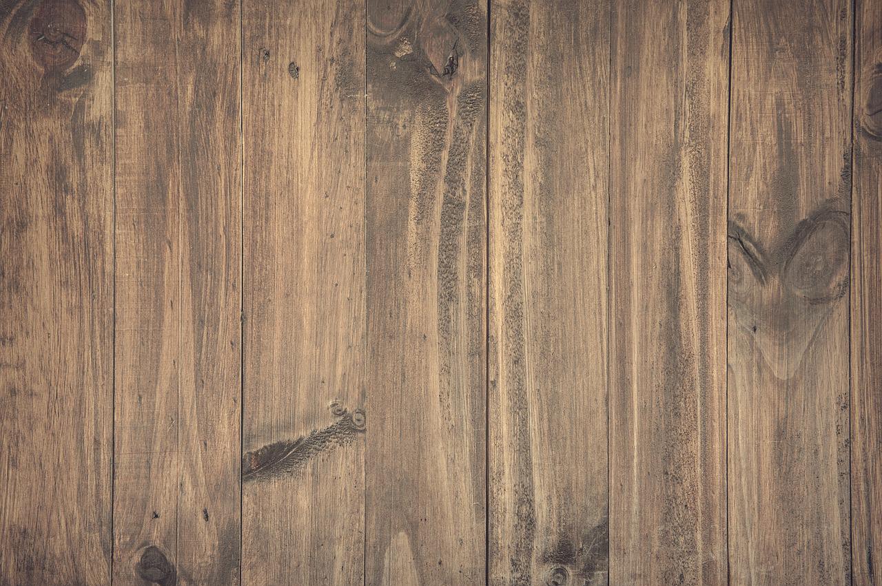 10 najlepszych wskazówek dotyczących czyszczenia podłóg drewnianych